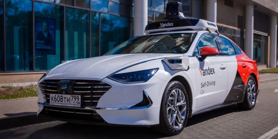 Яндекс начнет тестировать беспилотное такси в Москве