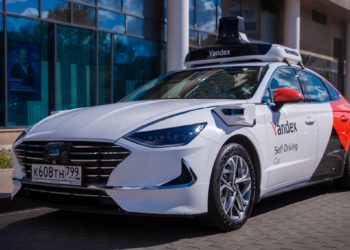 Яндекс начнет тестировать беспилотное такси в Москве