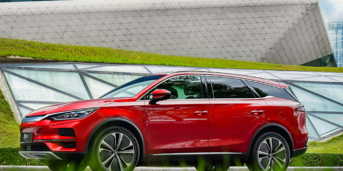 Представлен электрокроссовер BYD Tang EV с запасом хода 730 км