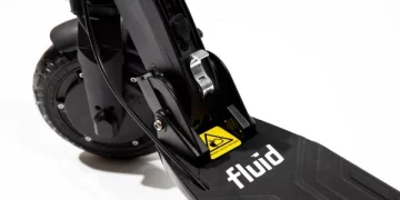 Анонсирован электросамокат Fluid Mosquito с разгоном до 40 км/ч