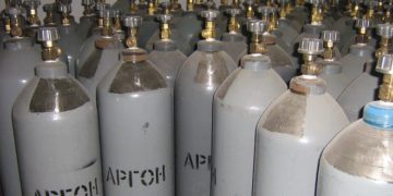 Россия ограничила экспорт инертных газов