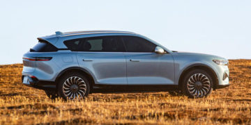 Минпромторг озвучил дату начала продаж первых российских электрокаров