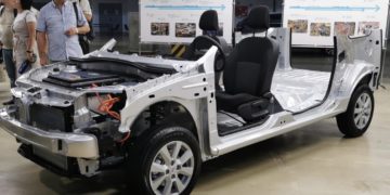 «АвтоВАЗ» анонсировал выпуск электрокара Lada e-Largus