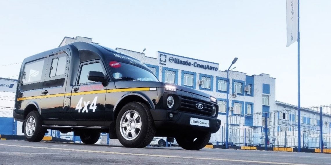 Представлены машины Lada Niva Legend для медслужбы и работы в труднодоступных районах