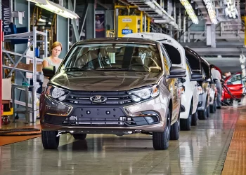 Иран и AвтоВаз могут начать совместное производство автомобилей