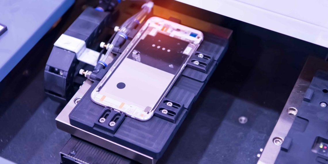 Apple сокращает производство и впервые снижает цены на iPhone 14