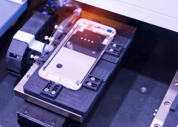 Apple сокращает производство и впервые снижает цены на iPhone 14