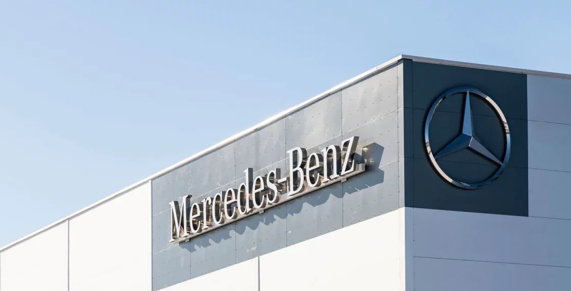 Mercedes-Benz продает российский бизнес холдингу Автоdом