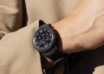 Часы Garmin Instinct Crossover будут работать на солнечной энергии до 70 дней