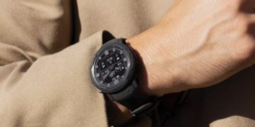 Часы Garmin Instinct Crossover будут работать на солнечной энергии до 70 дней