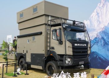 SAIC представила двухэтажный дом на колесах с террасой и площадью 18 кв.м