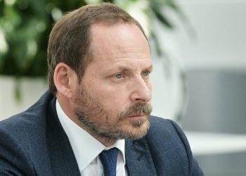 Сooснователь «Яндекса» Аркaдий Волoж ушел из компании