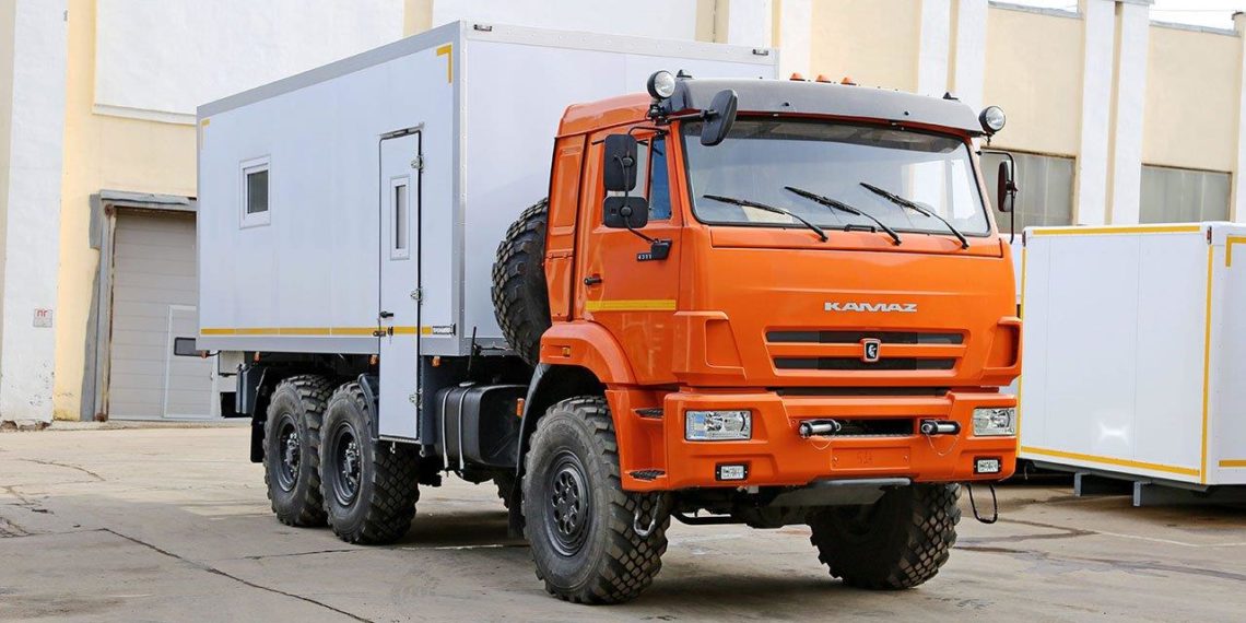 Стартовали испытания беспилотного грузовика «КамАЗ»