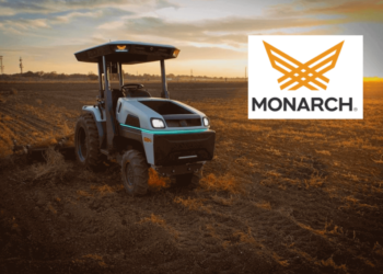 Выпущен первый беспилотный электротрактор MK-V