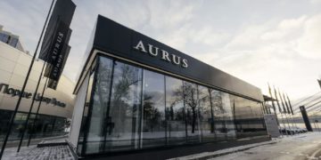 Люксовый автобренд Aurus открыл первый шоурум в Санкт-Петербурге