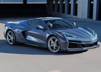 Представлен гибридный спорткар Chevrolet Corvette E-Ray 2024