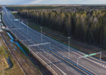 Проезд на электротранспорте по платным дорогам станет бесплатным до конца 2023 года