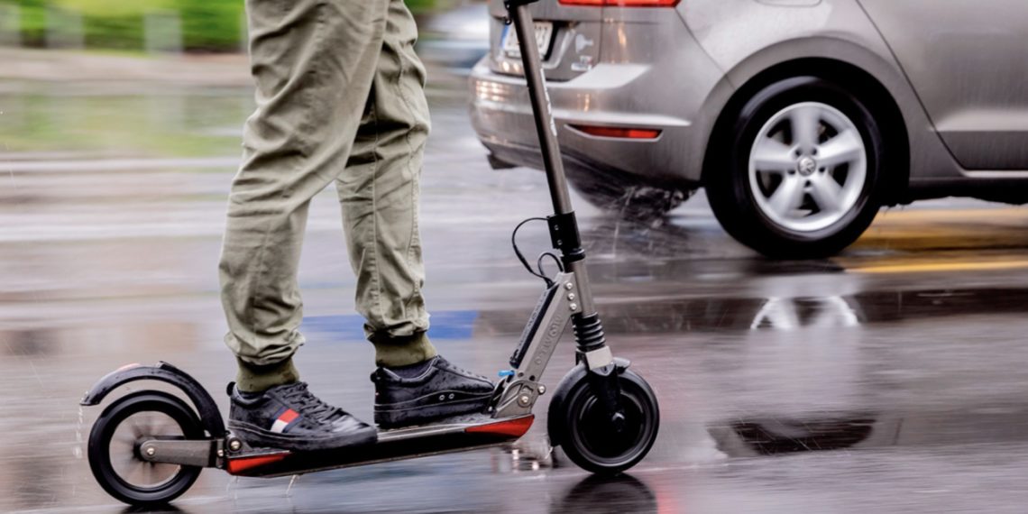 В России подготовят городскую инфраструктуру для поездок на электросамокатах