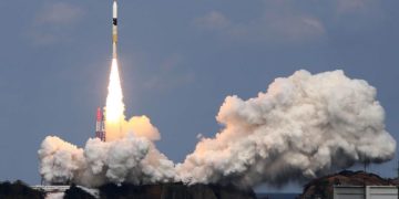 Запуск новейшей японской ракеты Н3 провалился