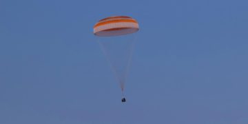 Поврежденный космический корабль Союз МС-22 вернулся на Землю