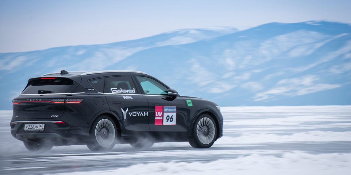 Электрокары Voyah установили рекорды скорости на льду Байкала