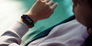 Анонсирован самый тонкий фитнес-браслет Huawei Band 8