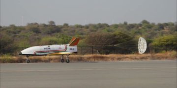 Прототип индийской многоразовой ракеты-носителя RLV успешно приземлился