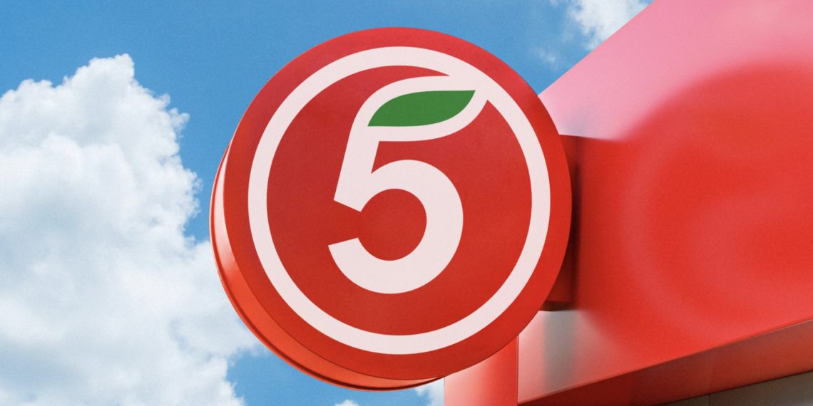 Пятерочка открывает зарядки для электрокаров рядом с магазинами