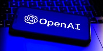 Приложение ChatGPT для iPhone теперь доступно в более чем 40 странах