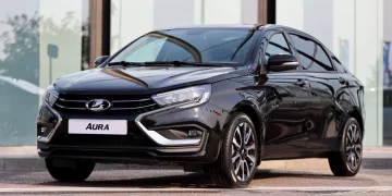 Все подробности о Lada Aura. Почему глава Сбера не смог ее завести?
