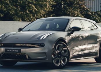 Китайский электрокар Zeekr 001 WE сумел проехать 923 км на одном заряде