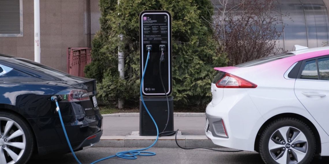 Приложение с картой всех зарядок для электрокаров по России появится в 2023 году