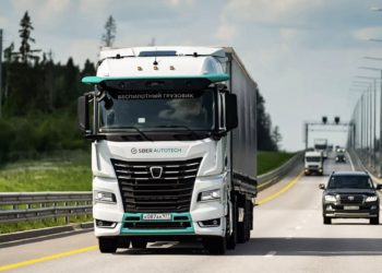 Беспилотные грузовики Сбера запущены на трассе М-11