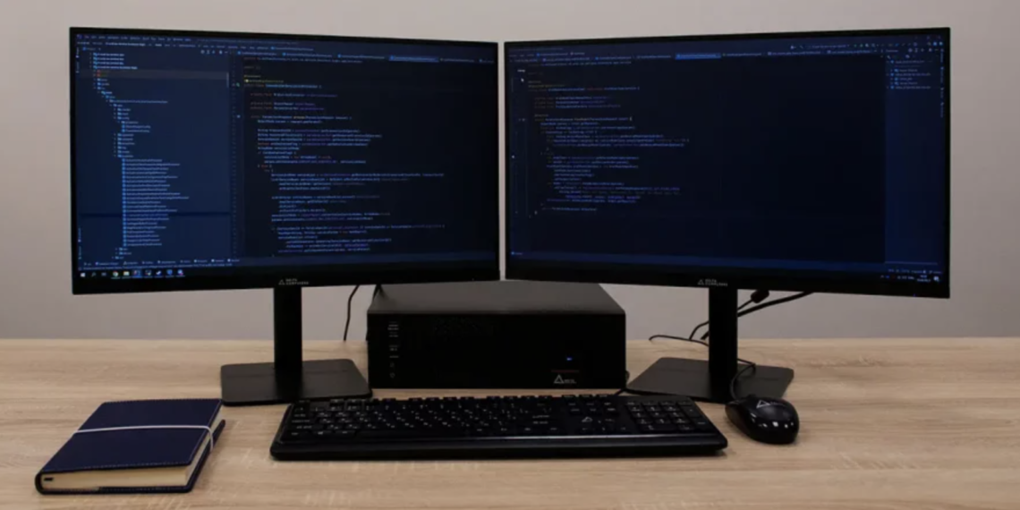 Представлены российские компьютеры Бобер и Ворон