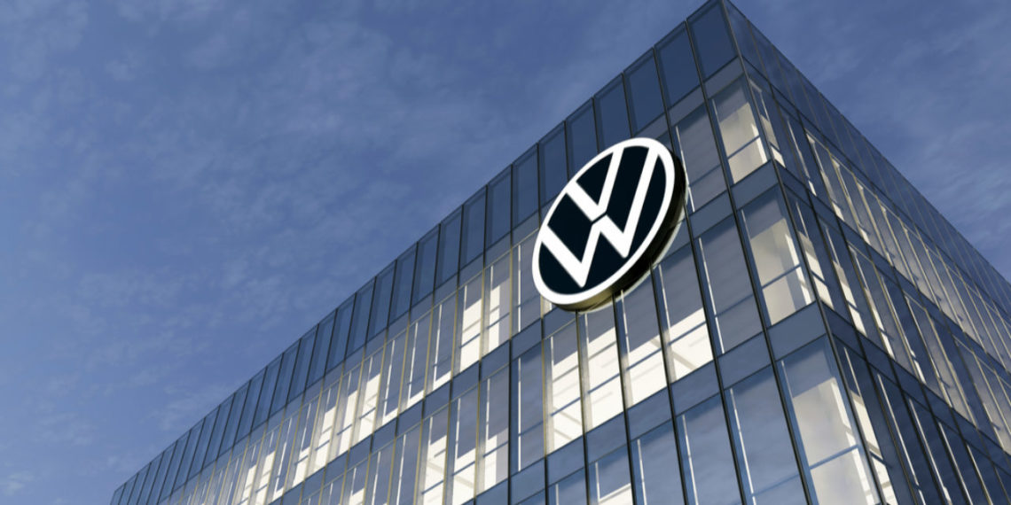 Volkswagen приостановил выпуск электрокаров на двух заводах в Германии