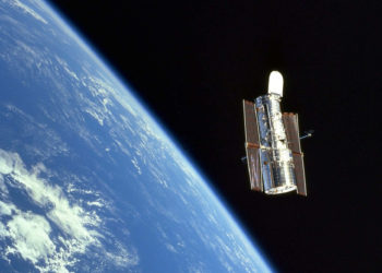 Телескоп Хаббл приостановил работу