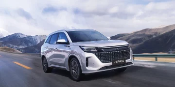 Анонсирован российский гибридный автомобиль Evolute i-Space