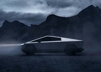 Электровнедорожник Tesla Cybertruck поступил в продажу: 700 км на одном заряде, скорость до 204 км/ч, до 3х моторов