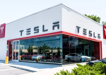 Бюджетный электрокар Tesla Redwood может выйти на рынок в 2025 году