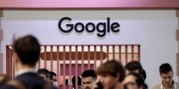 Google уволили несколько сотен сотрудников отдела дополненной реальности