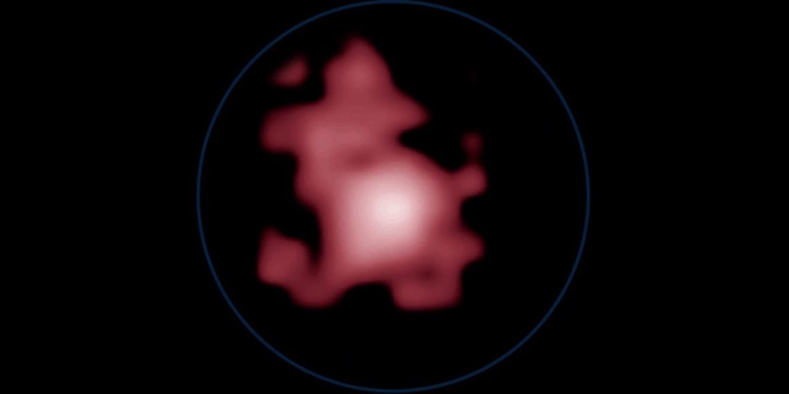 Джеймс Уэбб сфотографировал самую древнюю черную дыру