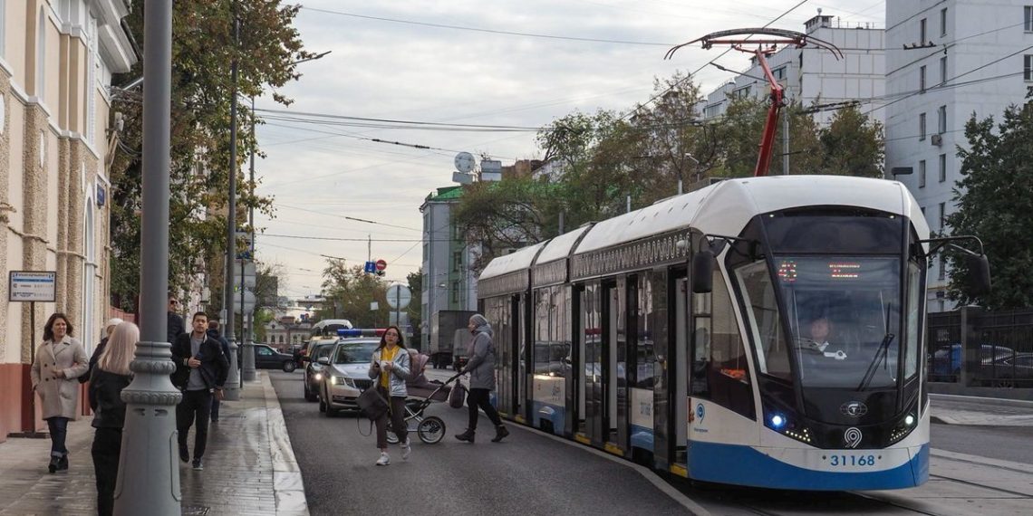 В Москве установят камеры для контроля безопасной посадки на трамваи