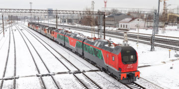 Новый грузовой электровоз Малахит совершил первый рейс