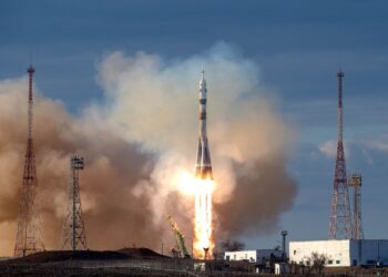 Со второй попытки: космический корабль Союз МС-25 успешно вышел на орбиту и полетел к МКС