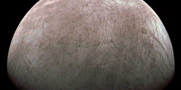 NASA запустят послание в космос на борту Europa Clipper