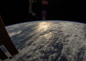 В России запустят спутниковый интернет для смартфонов