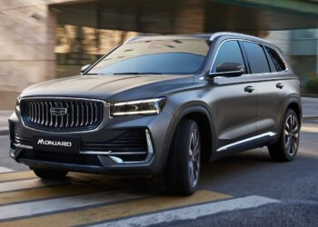 В России представили обновленный флагманский кроссовер Geely Monjaro