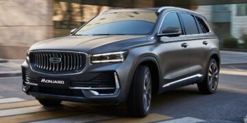 В России представили обновленный флагманский кроссовер Geely Monjaro