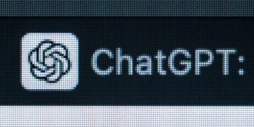 ChatGPT получит функцию «умного» поисковика. Но в России уже есть Яндекс Нейро