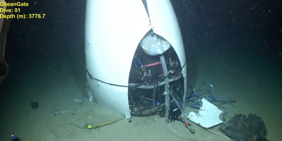 Опубликован снимок разрушенного батискафа Титан